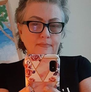 Meet your Posher, Gina